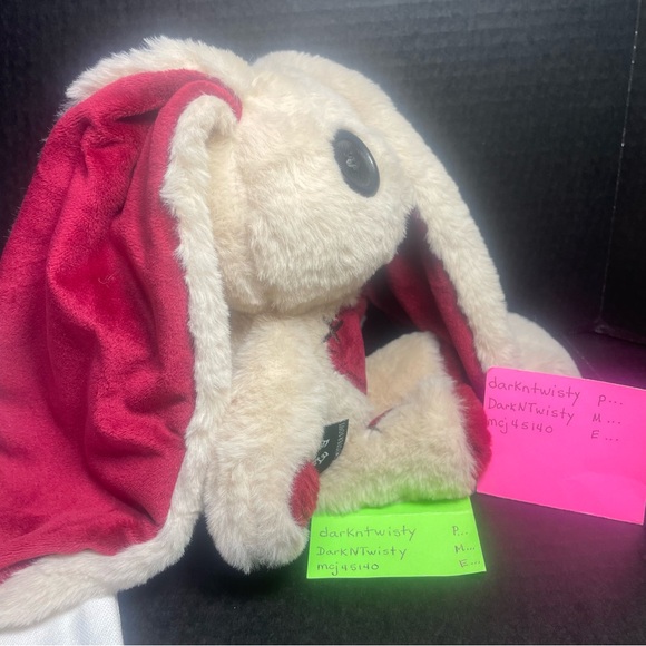 LAST DAY! BNIB GENUINE PLUSHIE DREADFUL LOVE RABBIT AND MATCHING TOTE - Picture 5 of 16